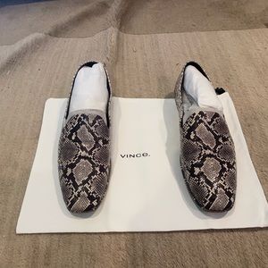 Vince Snakeskin Pattern “Paz” Leather Loafer Black/White/Grey Size: 8.5